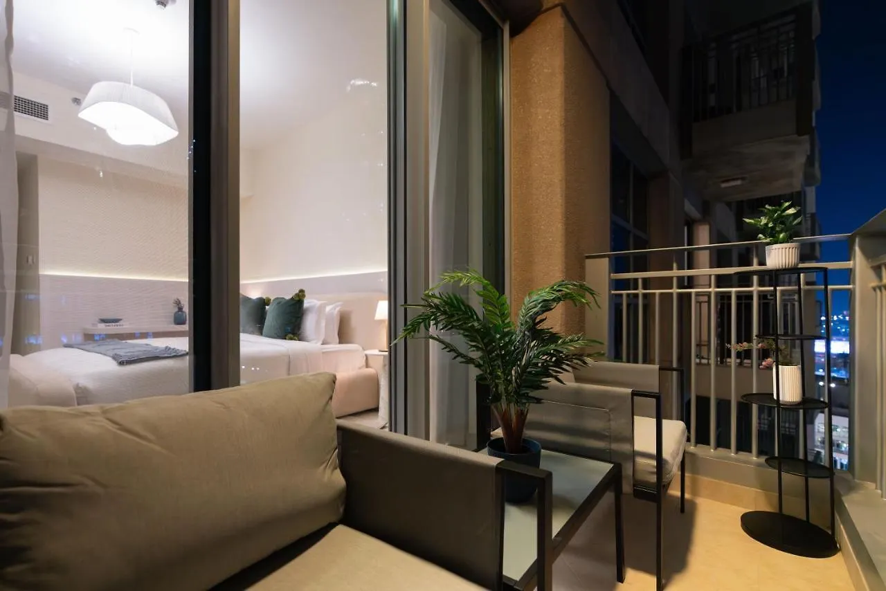 Apartment Burj Khalifa Views / 5 Min Walk From Dubai Mall / Dubai Opera / Upgraded / Designer Choice / 8 People / The Best Location