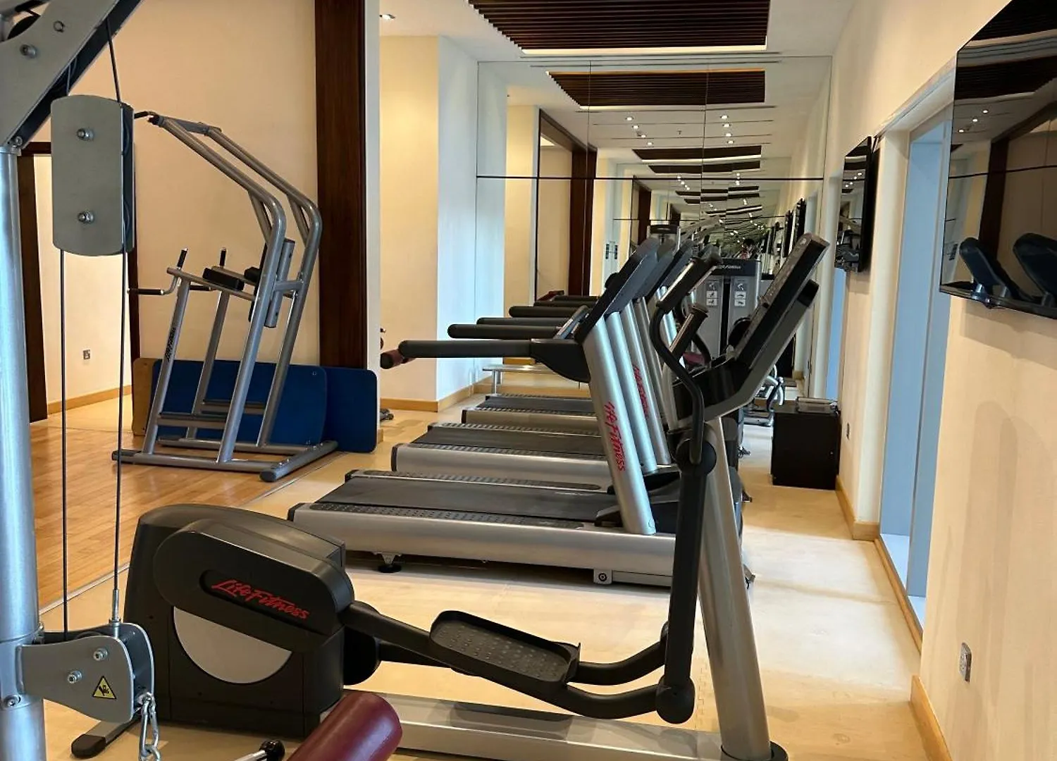 Burj Khalifa Views / 5 Min Walk From Dubai Mall / Dubai Opera / Upgraded / Designer Choice / 8 People / The Best Location 0*,  United Arab Emirates