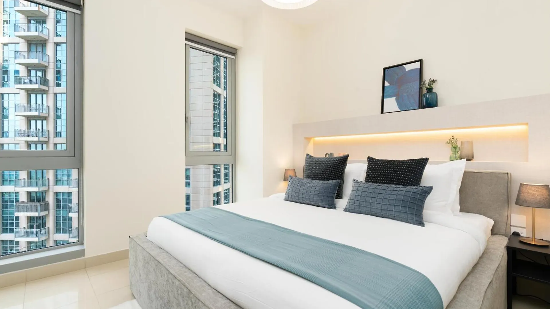 Burj Khalifa Views / 5 Min Walk From Dubai Mall / Dubai Opera / Upgraded / Designer Choice / 8 People / The Best Location 0*,  United Arab Emirates