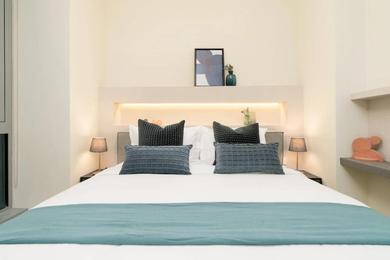 Burj Khalifa Views / 5 Min Walk From Dubai Mall / Dubai Opera / Upgraded / Designer Choice / 8 People / The Best Location Apartment