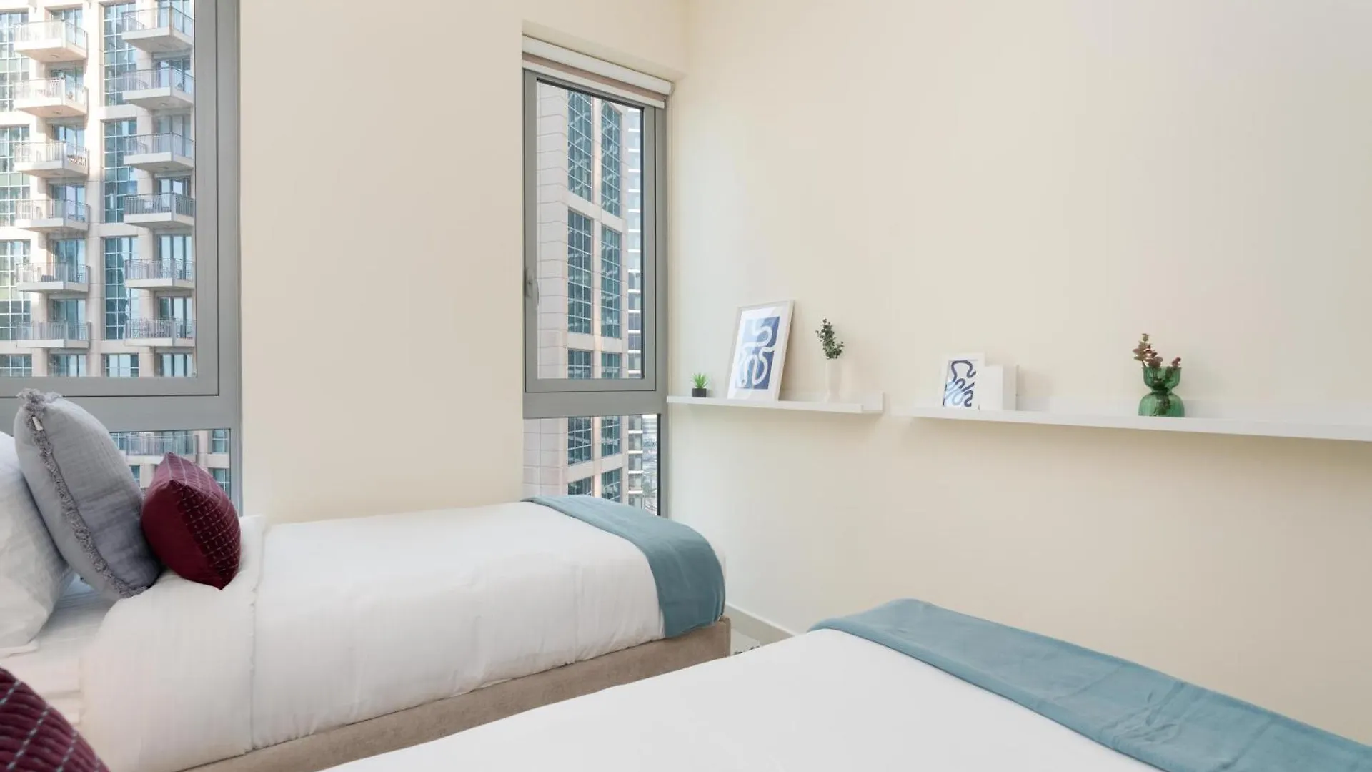 Apartment Burj Khalifa Views / 5 Min Walk From Dubai Mall / Dubai Opera / Upgraded / Designer Choice / 8 People / The Best Location
