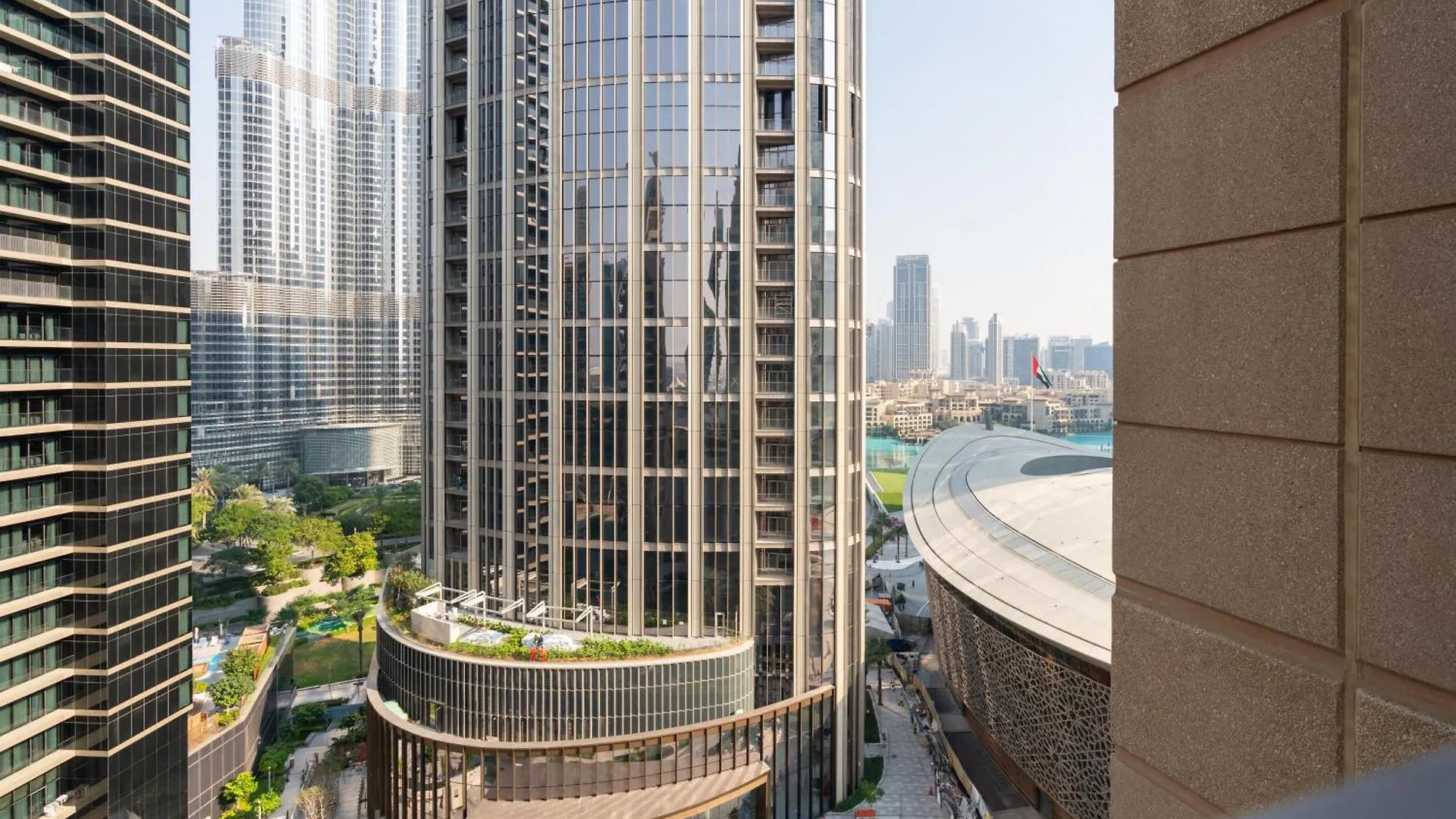 Burj Khalifa Views / 5 Min Walk From Dubai Mall / Dubai Opera / Upgraded / Designer Choice / 8 People / The Best Location 0*,