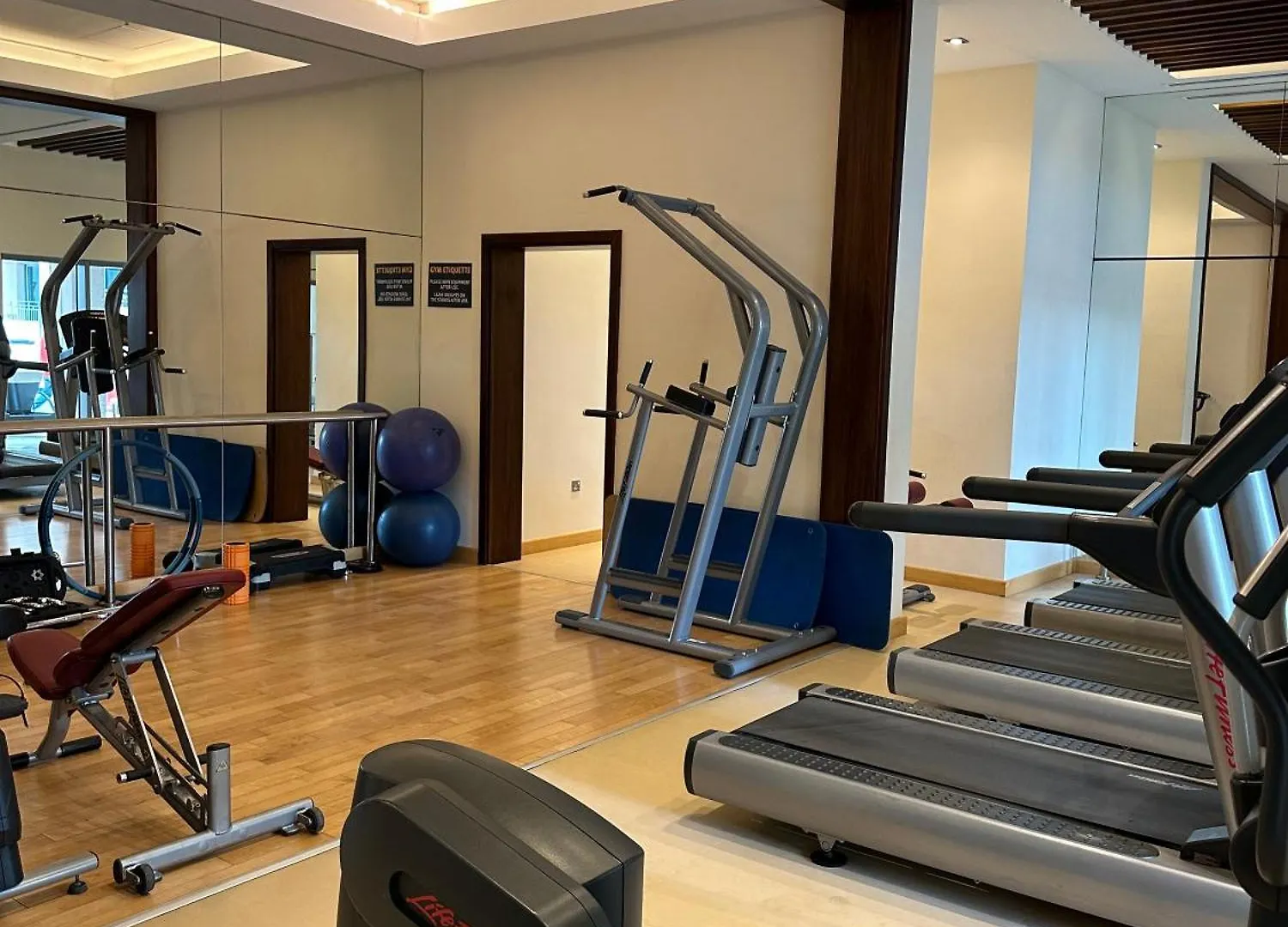 Апартаменты Burj Khalifa Views / 5 Min Walk From Dubai Mall / Dubai Opera / Upgraded / Designer Choice / 8 People / The Best Location ОАЭ